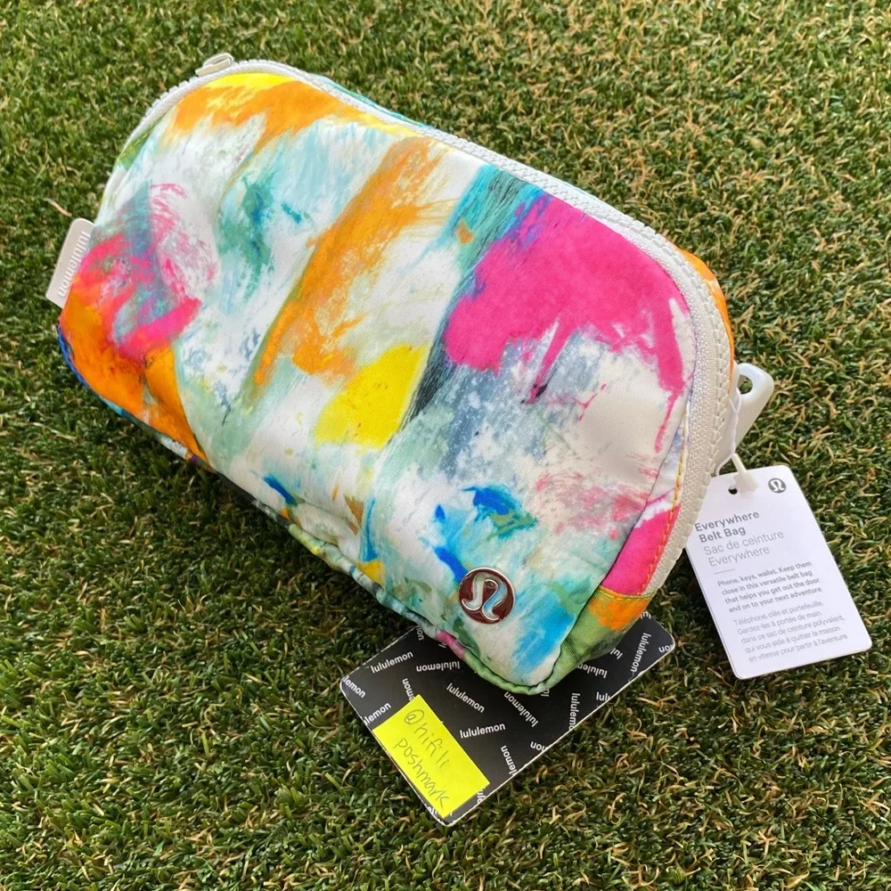 NWT Lululemon everywhere belt bag no limits multi white paint extended strap - Picture 1 of 4